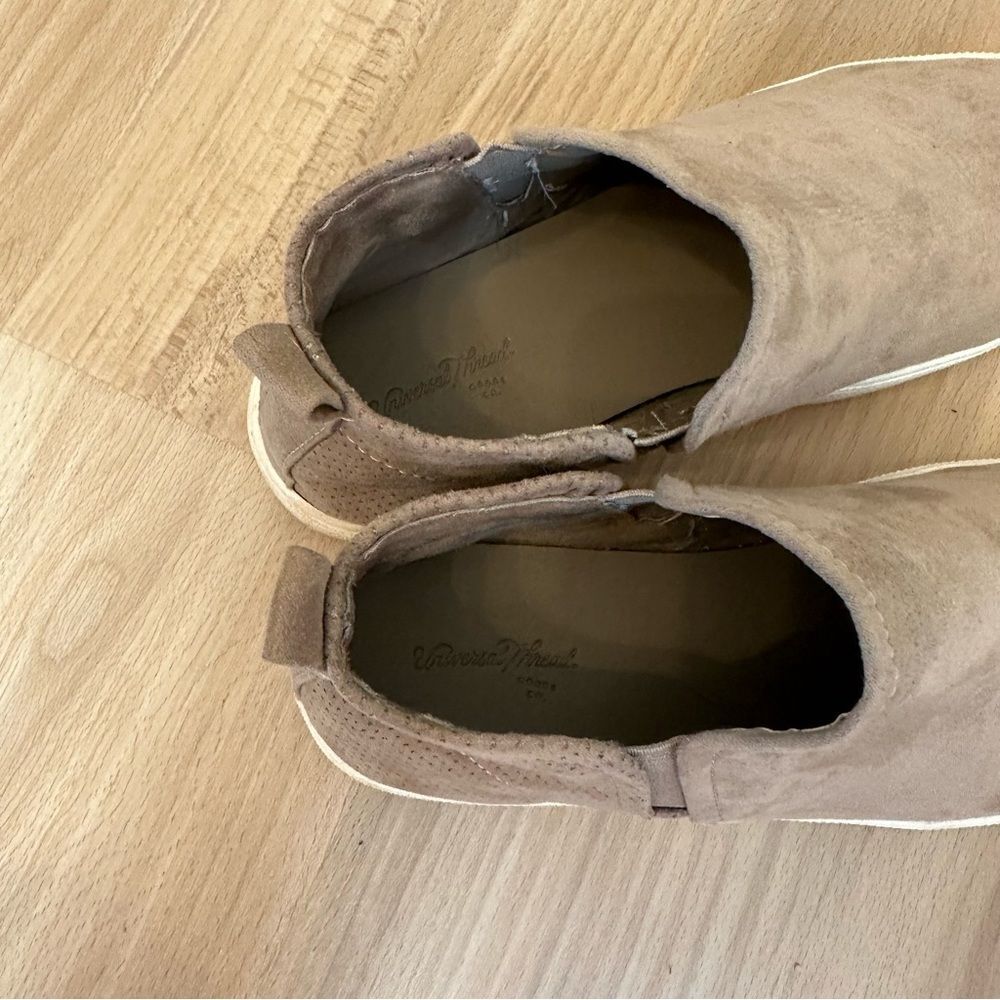 Universal Thread Slip On Shoes - Picture 8 of 8